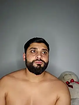 Snapshot of Mehmet2304 chatting on February 1, 10:44 pm Mehmet2304 online show from February 1, 10:44 pm