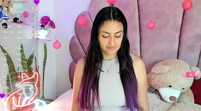 Snapshot of sweetfoxy_17 chatting on February 12, 6:40 pm sweetfoxy 17 online show from February 12, 6:40 pm