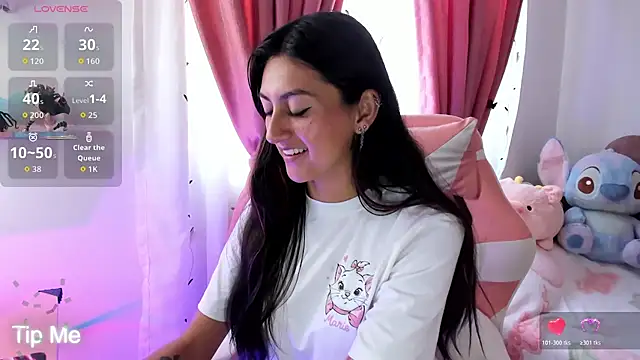 Snapshot of sweetfoxy_17 chatting on February 5, 8:57 pm sweetfoxy 17 online show from February 5, 8:57 pm