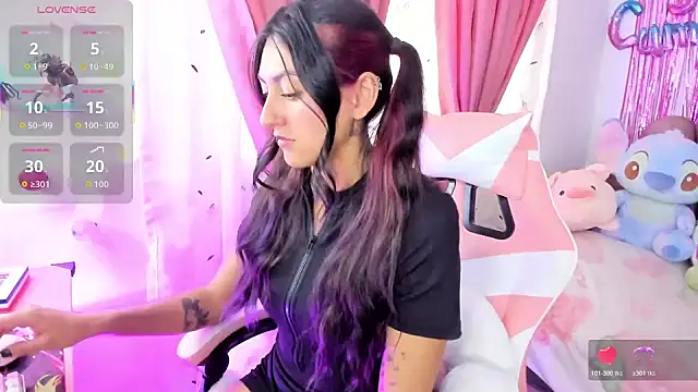 Snapshot of sweetfoxy_17 chatting on March 6, 8:49 pm sweetfoxy 17 online show from March 6, 8:49 pm