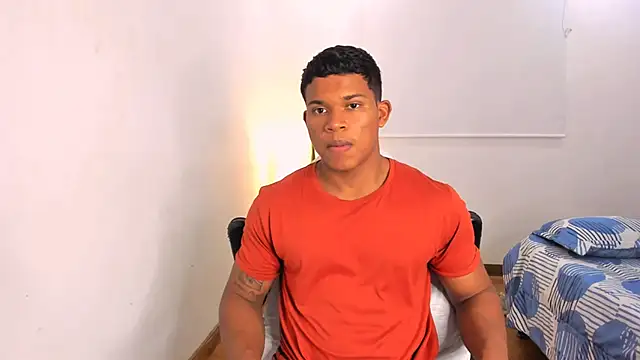 Snapshot of maxsteel177 chatting on February 23, 9:26 pm maxsteel177 online show from February 23, 9:26 pm