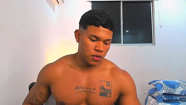 Snapshot of maxsteel177 chatting on March 21, 3:12 am maxsteel177 online show from March 21, 3:12 am