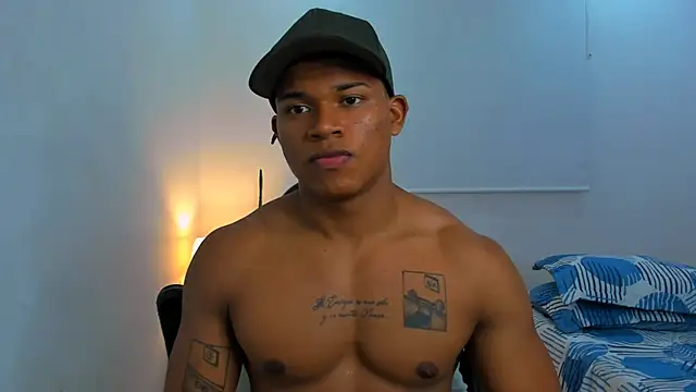 Snapshot of maxsteel177 chatting on March 22, 12:28 am maxsteel177 online show from March 22, 12:28 am