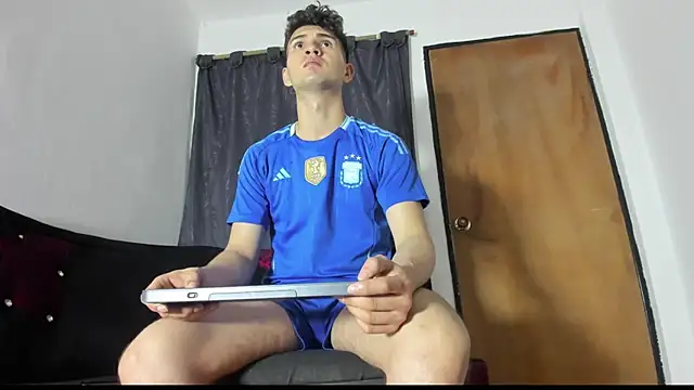 orlando yate online show from December 21, 9:38 am