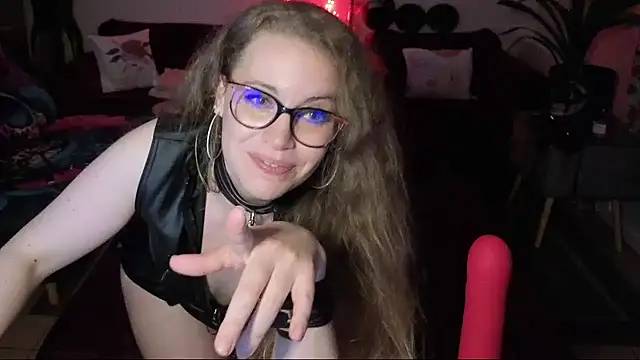 Snapshot of Miss_luxiole chatting on November 27, 5:59 pm Miss luxiole online show from November 27, 5:59 pm