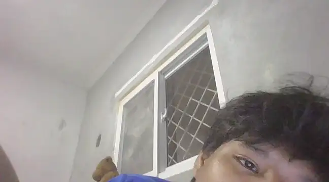 Snapshot of it0z_klk chatting on March 5, 12:16 am it0z klk online show from March 5, 12:16 am