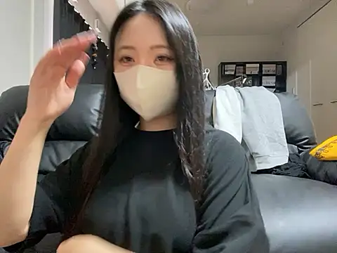 Snapshot of yazawa_oO chatting on June 27, 11:32 pm yazawa oO online show from June 27, 11:32 pm