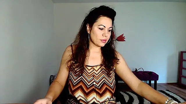 Snapshot of VixenVibesX chatting on June 13, 8:01 am VixenVibesX online show from June 13, 8:01 am