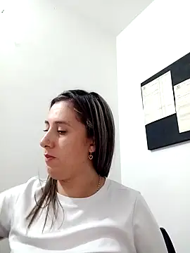 CHARLOTTE 1711 online show from January 19, 11:32 pm