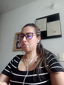 CHARLOTTE 1711 online show from January 21, 10:19 pm