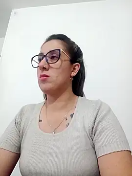 CHARLOTTE 1711 online show from February 16, 11:05 pm