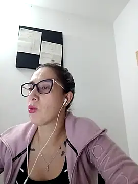 CHARLOTTE 1711 online show from February 22, 3:12 am