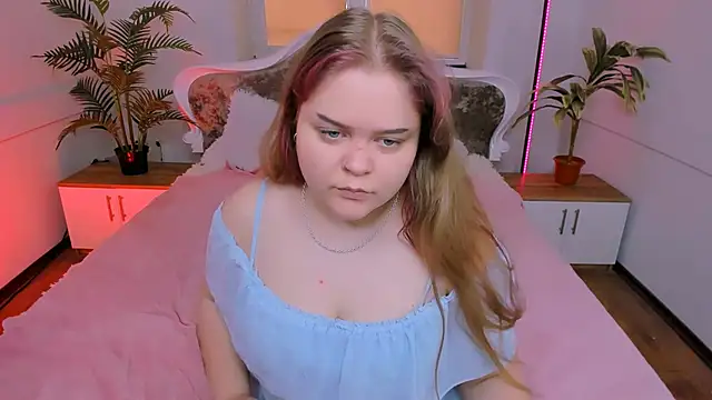 Snapshot of Erica__Alta chatting on October 24, 5:26 am Erica Alta online show from October 24, 5:26 am