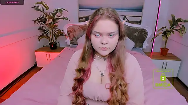 Snapshot of Erica__Alta chatting on October 31, 6:47 am Erica Alta online show from October 31, 6:47 am