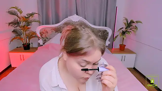 Snapshot of Erica__Alta chatting on November 15, 6:22 am Erica Alta online show from November 15, 6:22 am