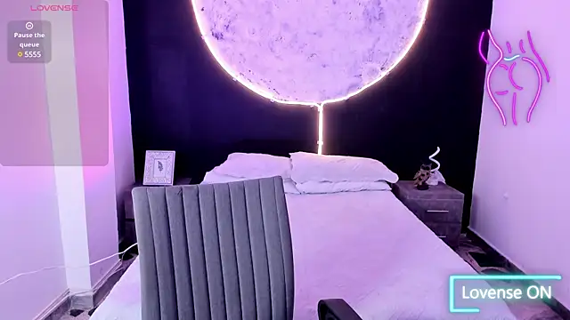 BellaaStorm online show from February 25, 1:06 pm