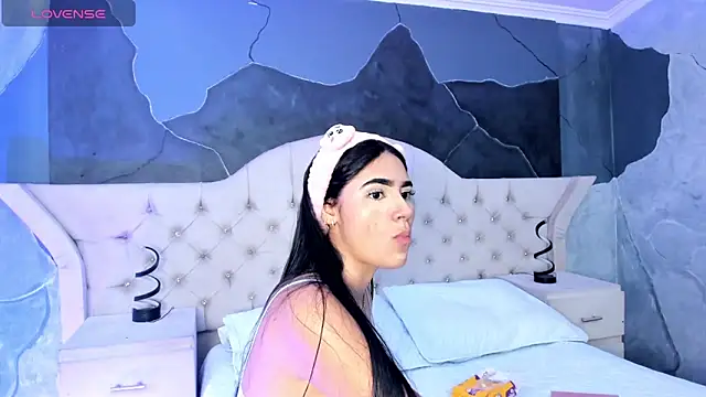 BellaaStorm online show from September 10, 2:50 pm