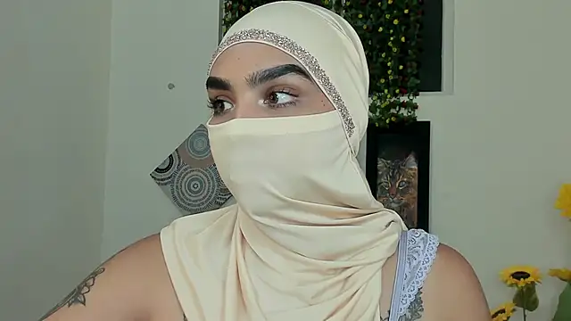 Snapshot of Maissa_Alabi chatting on September 28, 5:18 pm Maissa Alabi online show from September 28, 5:18 pm