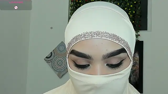 Snapshot of Maissa_Alabi chatting on October 10, 3:33 pm Maissa Alabi online show from October 10, 3:33 pm