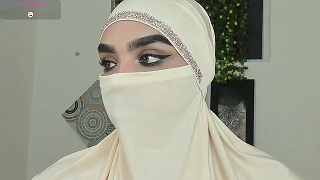 Snapshot of Maissa_Alabi chatting on October 11, 6:39 pm Maissa Alabi online show from October 11, 6:39 pm