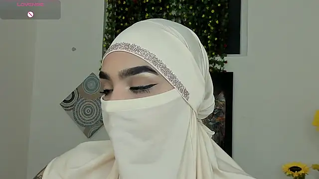 Snapshot of Maissa_Alabi chatting on October 14, 6:42 pm Maissa Alabi online show from October 14, 6:42 pm