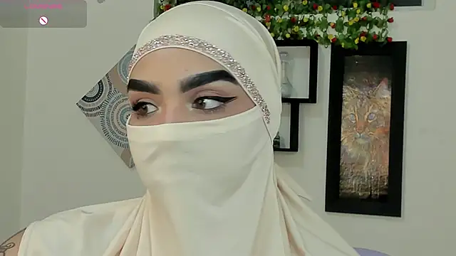 Snapshot of Maissa_Alabi chatting on October 19, 9:59 pm Maissa Alabi online show from October 19, 9:59 pm