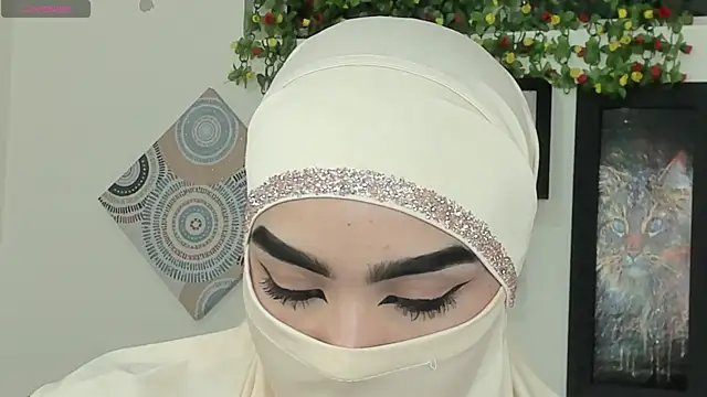 Snapshot of Maissa_Alabi chatting on October 20, 7:03 pm Maissa Alabi online show from October 20, 7:03 pm