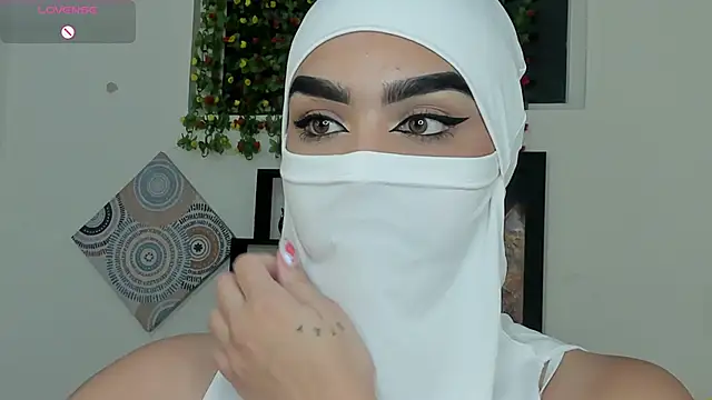 Snapshot of Maissa_Alabi chatting on October 21, 7:36 pm Maissa Alabi online show from October 21, 7:36 pm