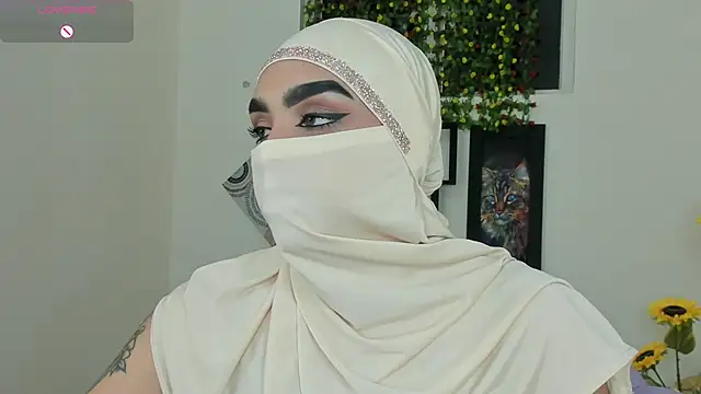 Snapshot of Maissa_Alabi chatting on November 13, 7:02 pm Maissa Alabi online show from November 13, 7:02 pm