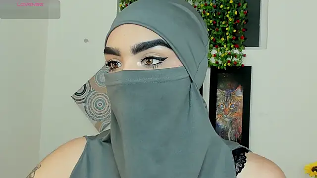 Snapshot of Maissa_Alabi chatting on November 15, 6:37 pm Maissa Alabi online show from November 15, 6:37 pm