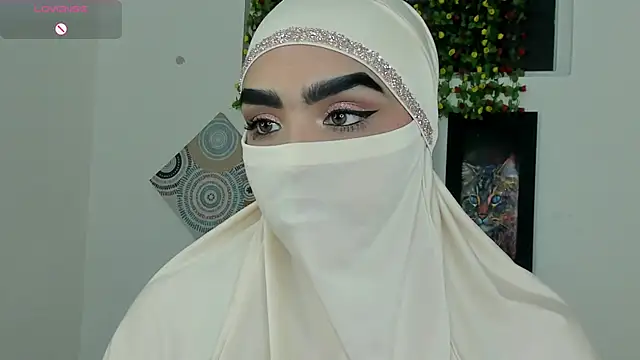 Snapshot of Maissa_Alabi chatting on November 18, 7:29 pm Maissa Alabi online show from November 18, 7:29 pm