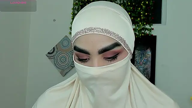 Snapshot of Maissa_Alabi chatting on November 24, 7:35 pm Maissa Alabi online show from November 24, 7:35 pm