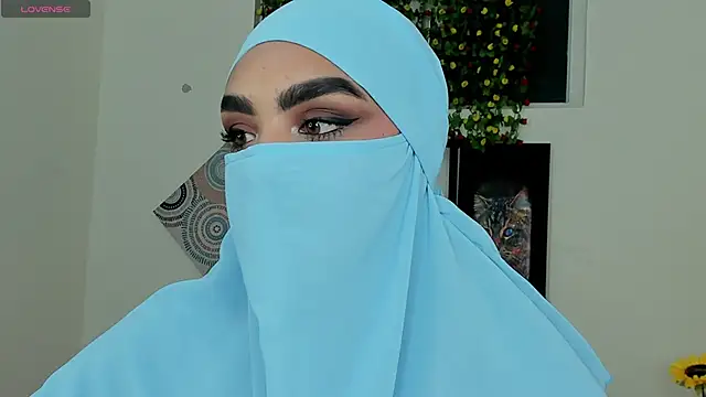 Snapshot of Maissa_Alabi chatting on November 27, 7:05 pm Maissa Alabi online show from November 27, 7:05 pm