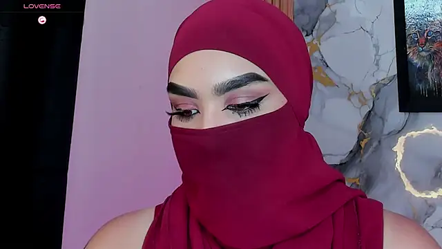 Snapshot of Maissa_Alabi chatting on May 28, 8:06 pm Maissa Alabi online show from May 28, 8:06 pm