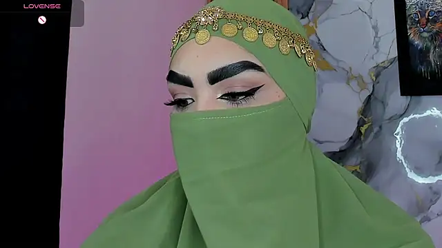 Snapshot of Maissa_Alabi chatting on May 31, 5:31 pm Maissa Alabi online show from May 31, 5:31 pm