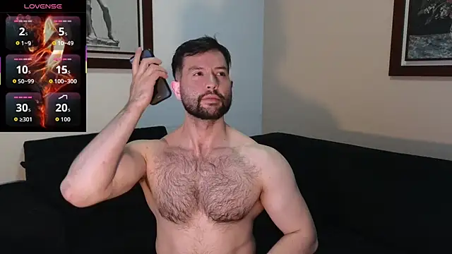 Snapshot of hairyncuteass chatting on May 31, 3:15 am hairyncuteass online show from May 31, 3:15 am