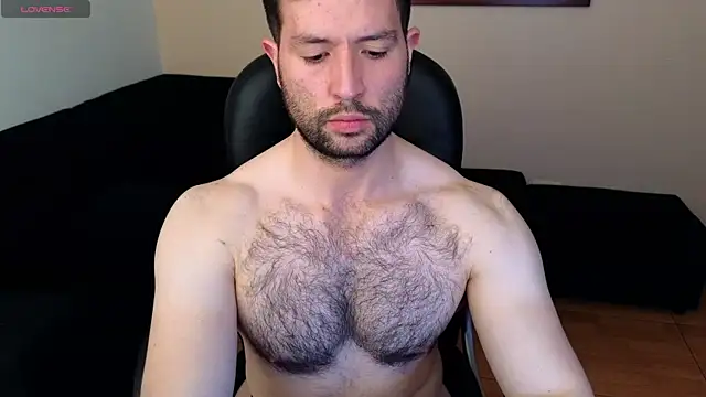 Snapshot of hairyncuteass chatting on June 5, 8:58 pm hairyncuteass online show from June 5, 8:58 pm