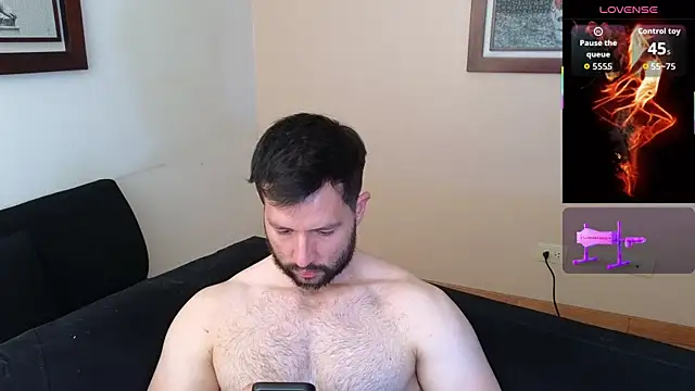 Snapshot of hairyncuteass chatting on June 26, 4:11 pm hairyncuteass online show from June 26, 4:11 pm