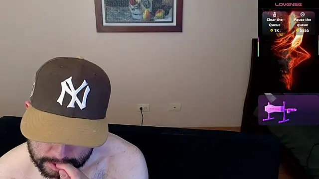 Snapshot of hairyncuteass chatting on July 24, 4:49 pm hairyncuteass online show from July 24, 4:49 pm