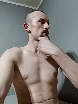 larzik94 online show from March 16, 9:41 pm