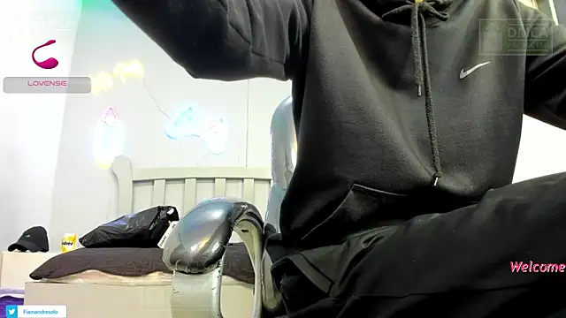 HarolddXL online show from December 4, 1:31 pm