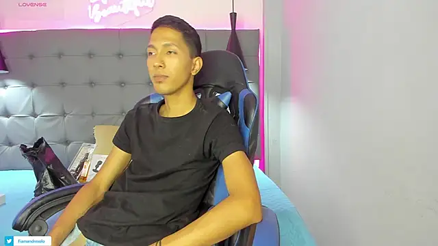 Snapshot of HarolddXL chatting on March 13, 7:31 pm HarolddXL online show from March 13, 7:31 pm