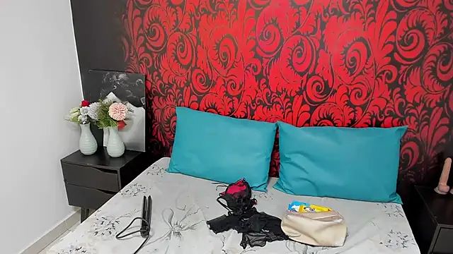 HornyRouse  online show from October 23, 9:35 pm