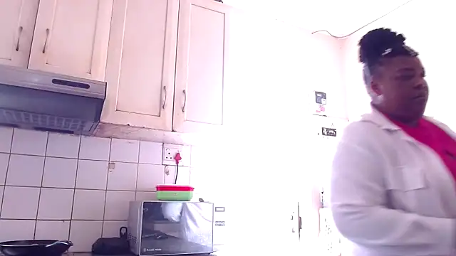 Snapshot of omalicha98 chatting on November 25, 6:35 am omalicha98 online show from November 25, 6:35 am