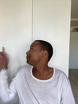 snotLoud online show from February 14, 5:51 am