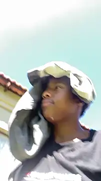 snotLoud online show from February 25, 7:29 am