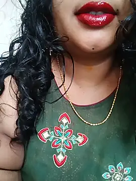 Snapshot of Haseena_Baby chatting on June 24, 5:39 am Haseena Baby online show from June 24, 5:39 am