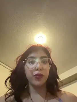 Snapshot of MartinaSooler chatting on June 12, 4:11 am MartinaSooler online show from June 12, 4:11 am