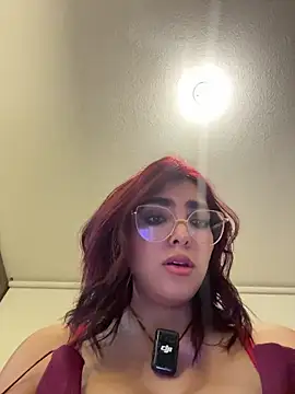 Snapshot of MartinaSooler chatting on June 17, 3:20 am MartinaSooler online show from June 17, 3:20 am