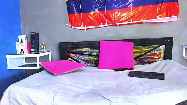 Snapshot of Charlotte_curvy_ chatting on July 5, 8:16 pm Charlotte curvy online show from July 5, 8:16 pm